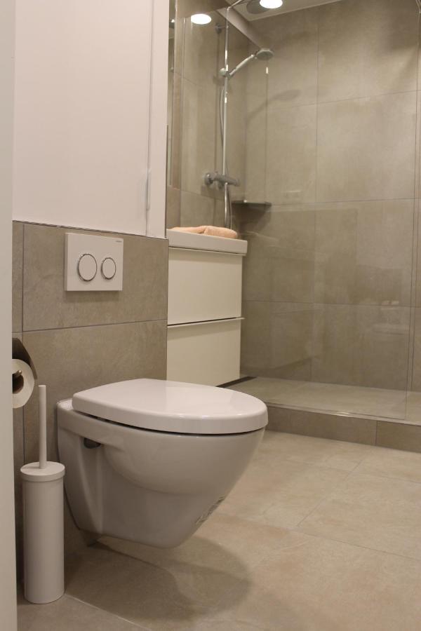 Appartement Hideaway Nr 17 - Amelander Kaap Hollum  Exterior photo